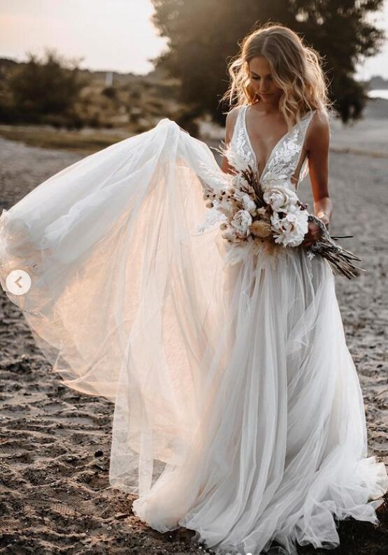 Open Back A-line Sexy Beach Wedding Dress,Custom made Bridal Dress PDW167